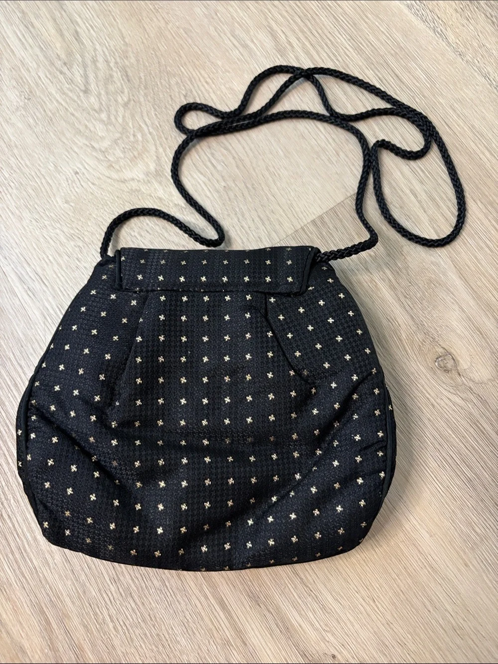 Vintage Whiting and Davis Black and Gold Star Cross Pattern Evening Bag elegant